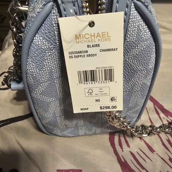 Michael Kors baby blue crossbody - Picture 2 of 12